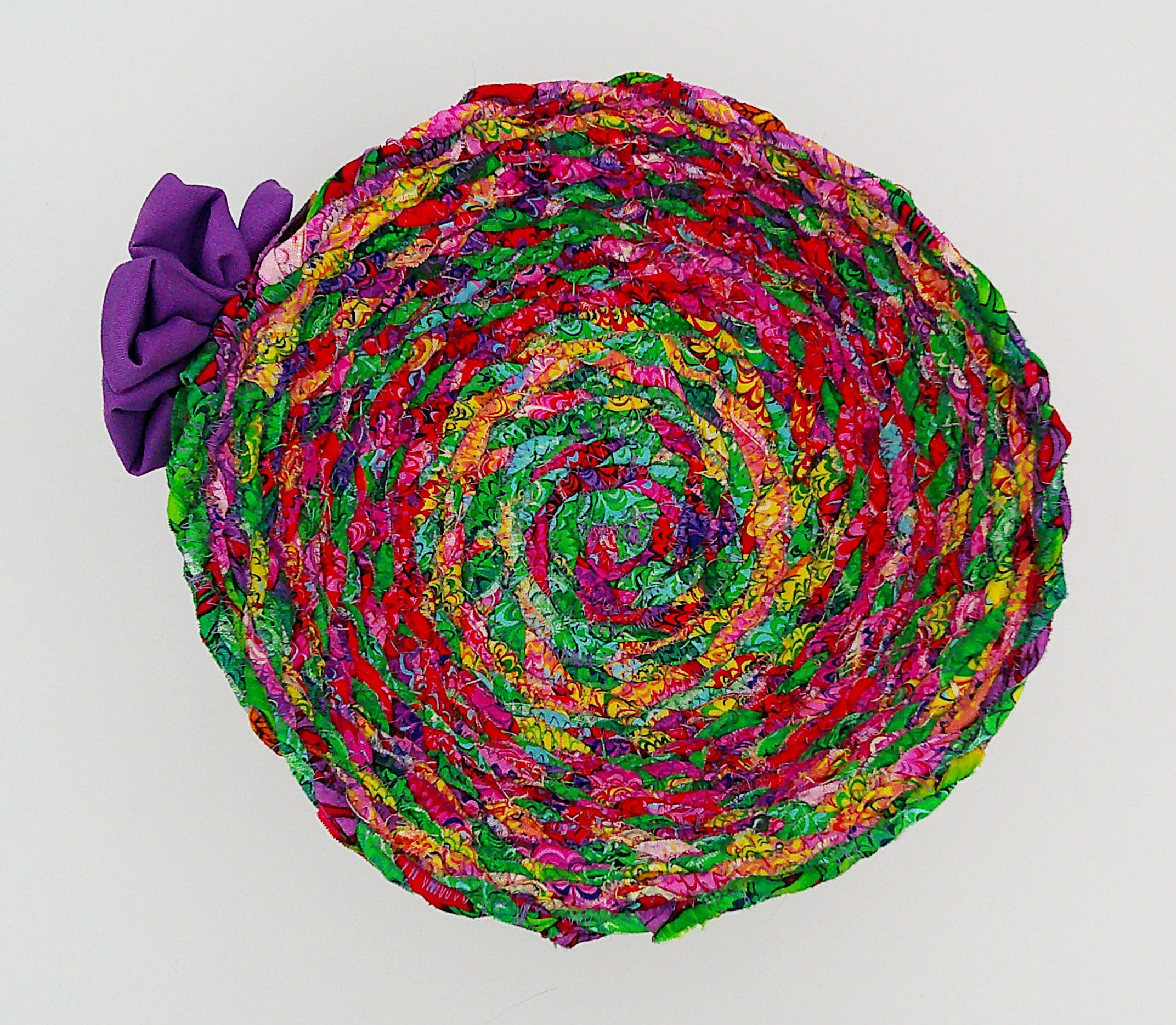 This view is looking straight down into the bowl showing the variety and colors of all of the fabric used. This view is looking straight down into the bowl showing the variety and colors of all of the fabric used.